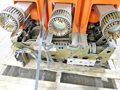 Used GE VB 13.8-1000-3 Circuit Breakers Ohio US | Equipment Recovery Corp. #1331009