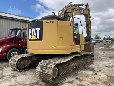 Used 2017 CATERPILLAR 325FLCR Crawler Excavators New York US | Beck Equipment #1509283