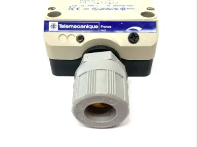 Used Telemecanique Inductive Proximity Sensor 60mm Sn 80x80x40 Proximity Sensors Michigan US | Maverick Industrial Sales #1398831