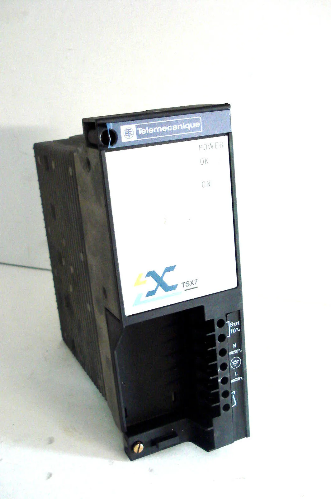USED TELEMECHANIQUE SCHNEIDER ELECTRIC TSXSUP702 POWER SUPPLY