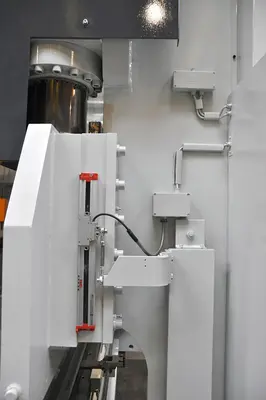 USED LVD PPEB 200 TON X 4100 MM CNC