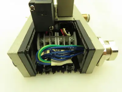 SMC VV5FS2 Plug-In 2-Station Manifold Control Unit VFS2000 Solenoid Valve Bank