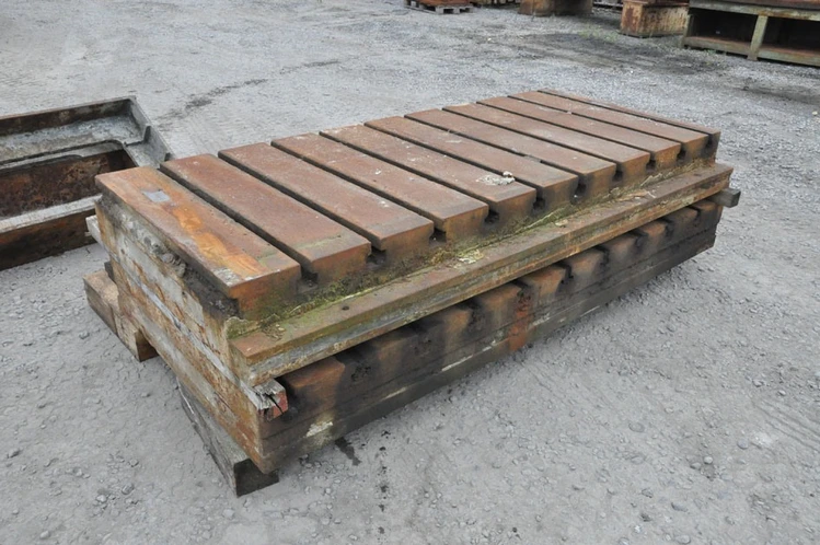 Used FLOORPLATE 2600 X 1100 X 260 MM Tables, Floor & Layout Plates BE | Apt International N.V #366659