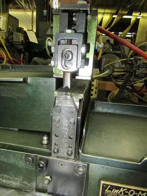 2365-130 Crafford Model D Bench Model, Air Operated Link-O-Matic Link Making Machine