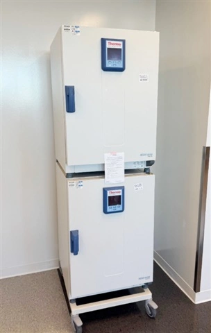 Used THERMO _UNKNOWN_ Incubators Connecticut US | DMC Industries #1281572