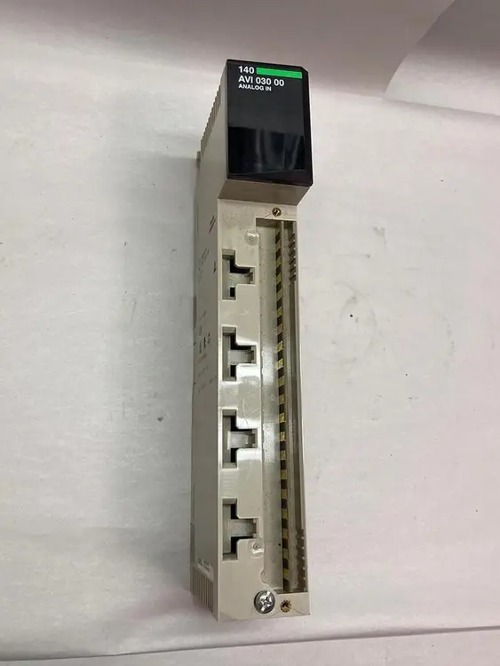 Used SCHNEIDER ELECTRIC 140-AVI-030-00 Input / Output Modules | Surplus Asset Holdings #1205845
