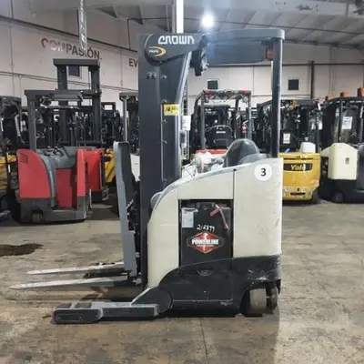 USED 2019 CROWN RR5725-45
