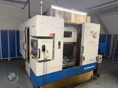 Used 2001 DAEWOO ACE-V400 Vertical Machining Centers SK | F.M.T. Group s.r.o. #1245962