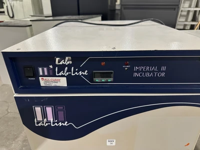 LAB-LINE 305 INCUBATOR