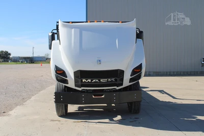 New | in-Stock 2027 MACK MD7 Rolloff Trucks Texas US | Roll Off Truck World #1491884