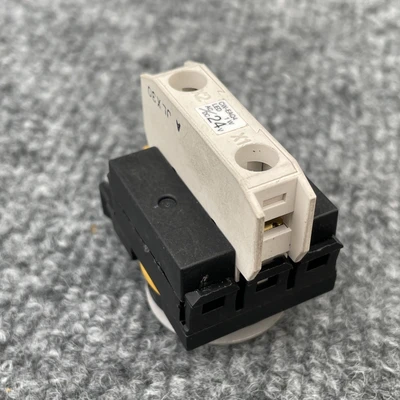 Used IDEC CW4P-1EQ4A Industrial Controls California US | Davliegogo LLC #1706558