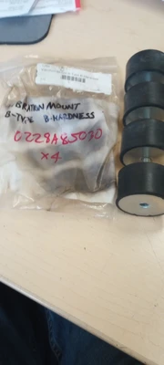 LOT OF 4 VIBRATION MOUNT B- TYPE B- HARDNESS  50X40 M10  TAP 0228B10J040