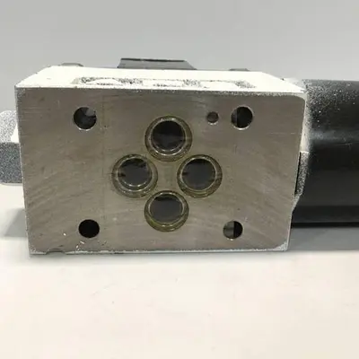 USED TOKIMEC DG4V-3-2AL-M-P7-H-7-52