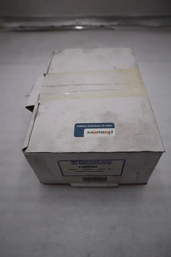 BOX OF THREE NEW IN BOX FERRAZ SHAWMUT MERSEN E300683 FUSES STOCK GF-298A