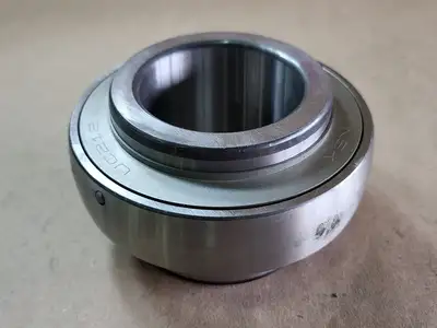 NEW SKF UC212-35S