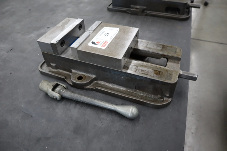 Used KURT WORKHOLDING SOLUTIONS D-675 Vises Minnesota US | Machinesused.com #1505684