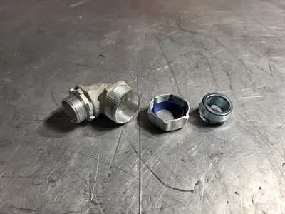 NEW THOMAS & BETTS 5253AL