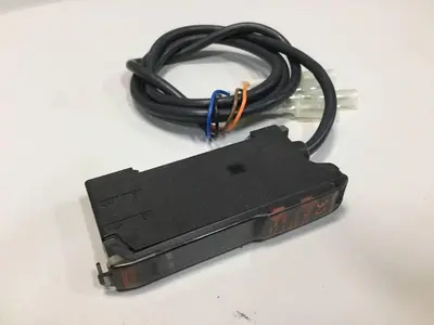 USED OMRON E3X-DA11TW
