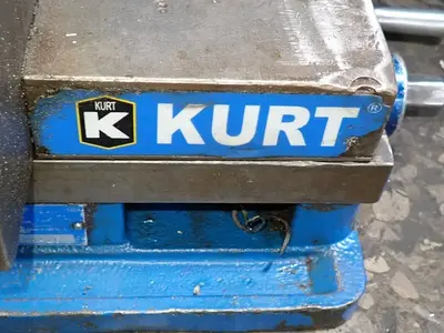 Kurt 10" Vise