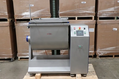 Mainca Model RM-200 Single-Action Mixer