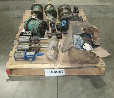 PALLET OF ASSORTED HYDRAULICS