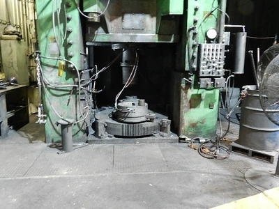 1952 CLEARING 3000 TON HYD FORGING PRESS Presses-Forging | Asset Exchange Corporation (5)