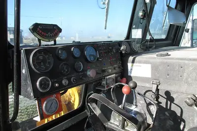 Used 2002 HICO HT10 WT Crawler Carriers & Dumpers Manitoba CA | Conquest Truck & Auto Sales #1421352