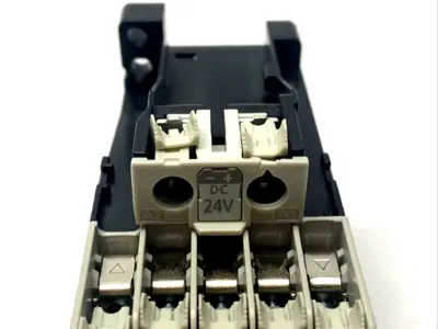 Used Mitsubishi SD-T12 BC PLC Contactors Michigan US | Maverick Industrial Sales #1495938