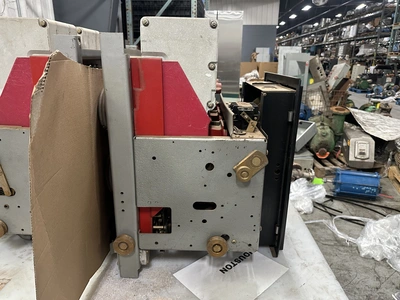 ITE K-3000 Power Circuit Breaker; 3000 amps, 600 volts.