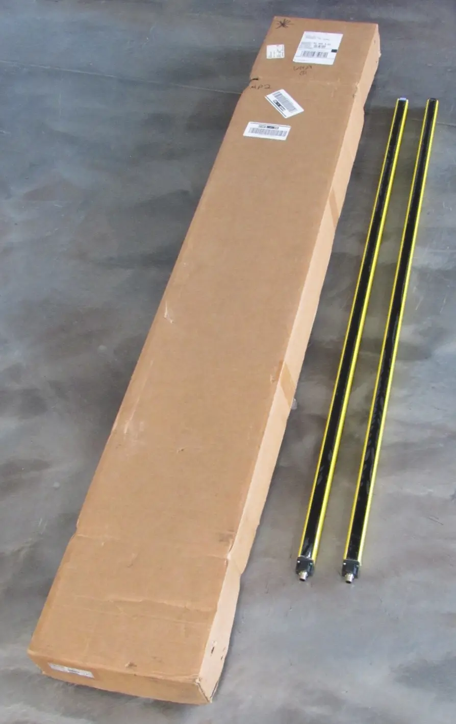 NEW SCHMERSAL SLC440COM-ER-1290-14 SAFETY LIGHT CURTAIN SET 19395501
