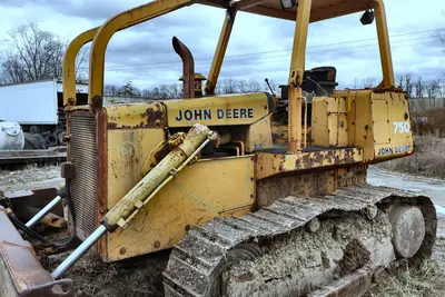 Used 1985 DEERE 750 LGP Bulldozers Pennsylvania US | Proxy Equipment #1378146
