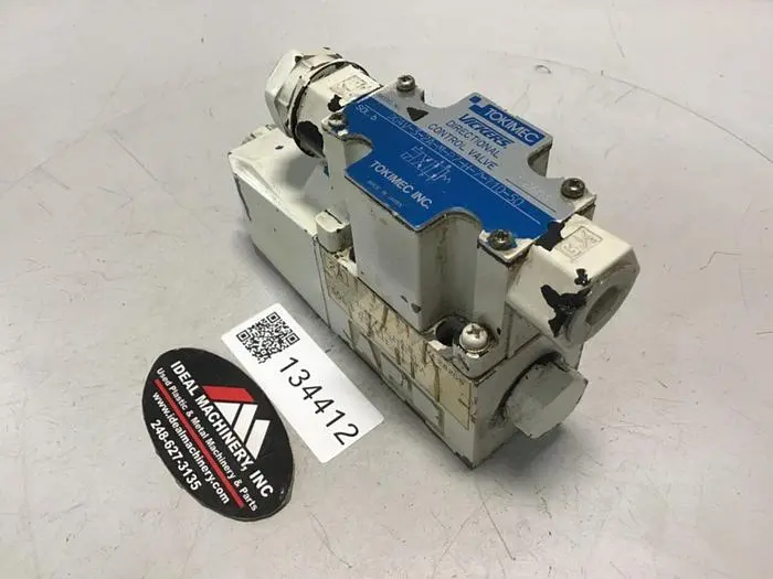 Used VICKERS DG4V-3-2A-M-P7-H-7-T10-50 Valves/Fittings Michigan US | Ideal Machinery #598684
