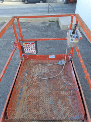 USED 2015 Skyjack SJ4632
