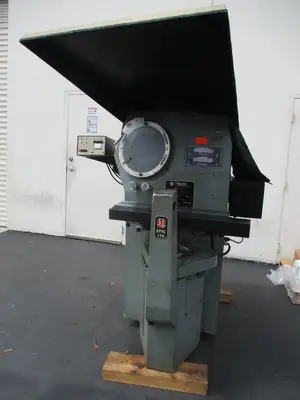 Used JONES & LAMSON _UNKNOWN_ Comparators California US | TNT Industrial #1082793