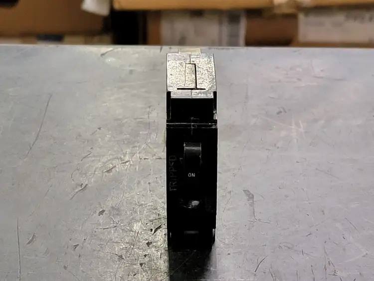 Used EATON CORPORATION HEINEMANN AM1-Z647-36 Switchgears British Columbia CA | Lenmark #241452