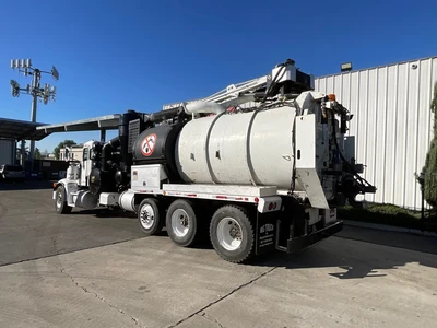 Used 2013 PETERBILT 367 Hydro Excavators California US | Big Truck & Equipment #1412304
