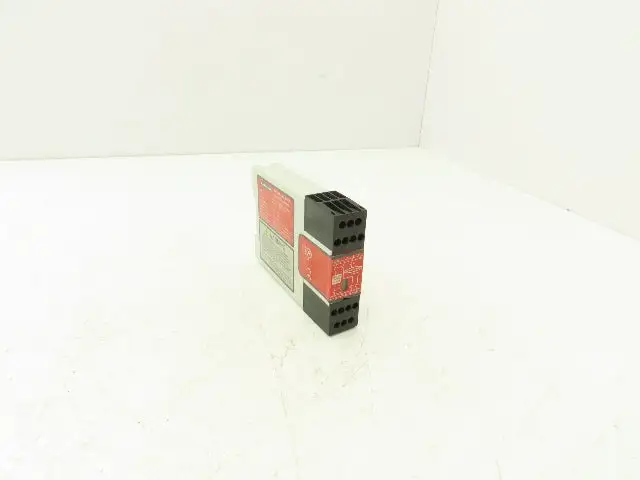 Banner IM-T-9A & IM-T-11A Machine Safety Relay Module 24 VDC