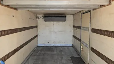USED 2021 PETERBILT 330