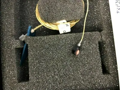 SE LABORATORIES INC. PLEZOELECTRIC ACCELEROMETER 2250A-10