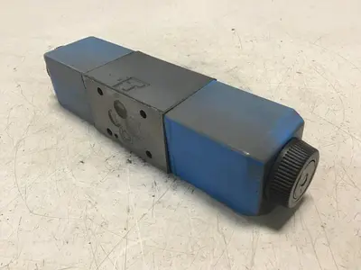 USED VICKERS DG4V-3-6C-M-U-HL7-60