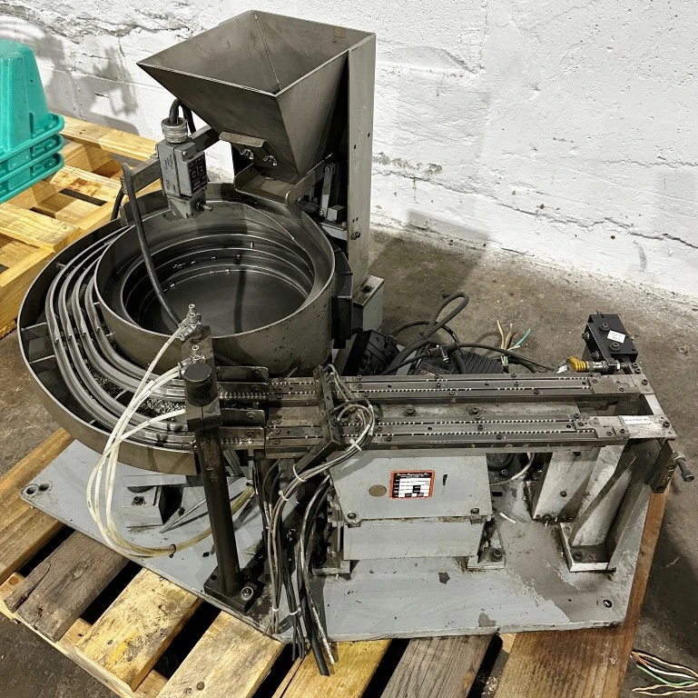 SERVICE ENGINEER 12CCW 12" VIBRATORY FEEDER