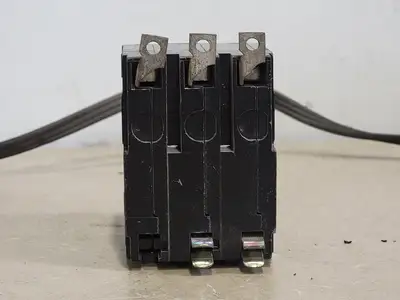 USED SQUARE D QOB360