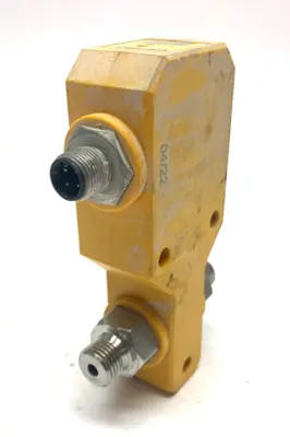 FCI-D04A4P-AP8X-H1141 | Turck  Class 2 Inline Flow Control Sensor 24VDC - Used