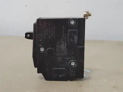USED SQUARE D QOB135