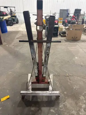 Excalibur Engine Hoist