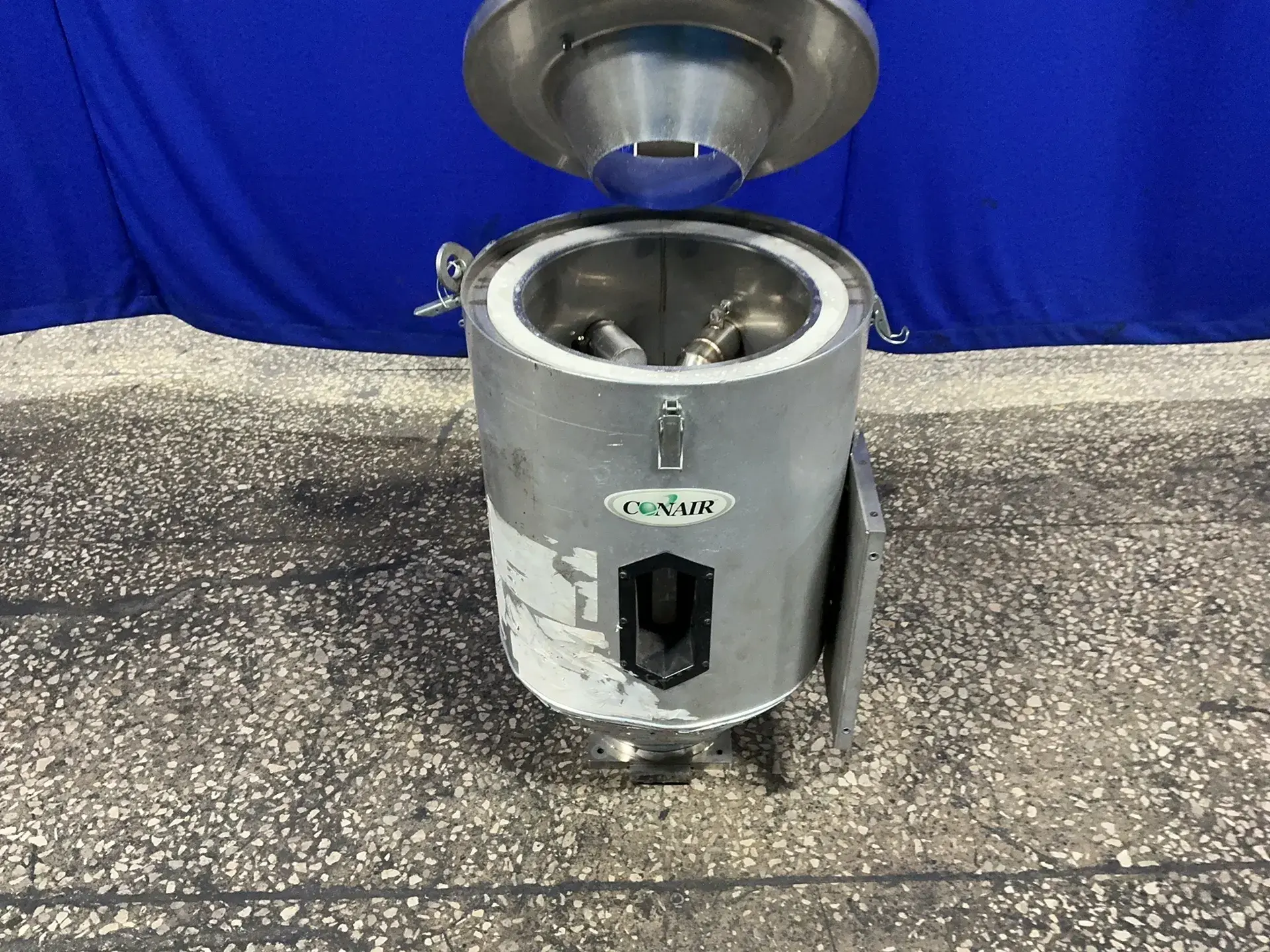Used CONAIR _UNKNOWN_ Misc Plastics Equipment Ohio US | HGR 24 #1404397