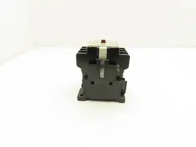 Fuji Electric 2NC1Q0 Magnetic Contactor 100V Coil 3 Pole 600V Lot of 3