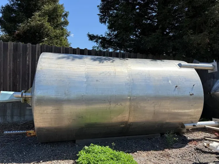 Used 1900 6000 GALLON STAINLESS STEEL TANK Stainless Steel Tanks California US | Revelation Machinery #403912