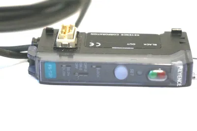 NEW KEYENCE FS-T2P FIBER OPTIC SENSOR FST2P
