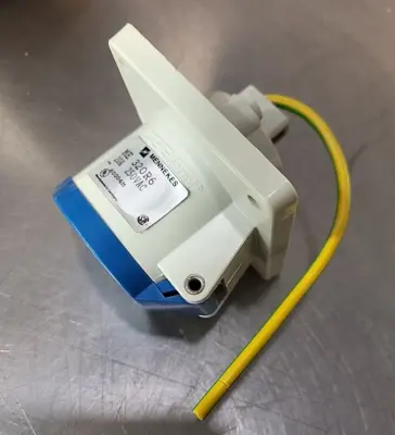 Mennekes 320R6 Wiring device 20A 3W 250Vac Loc 4E 20